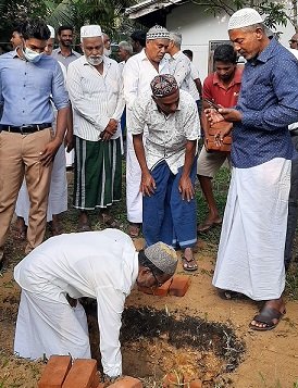 Laying foundation stone for Sewa Piyasa